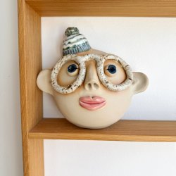 Hat og briller - keramik vgophng - Viggo