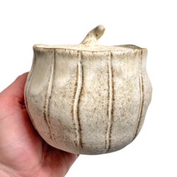 Unika lgkrukke - keramik - Creme rustik prget