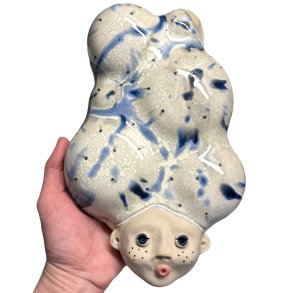 Dame med h�jt h�r - v�g figur