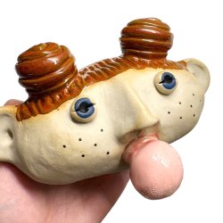 Bubbelgum pige med duth�r - v�gfigur