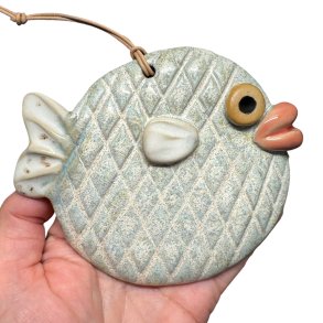 Kiss fish - Keramik v�goph�ng