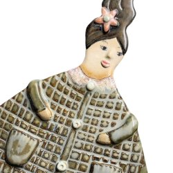 Dame med frakke - keramik vgkunst -  Juliane