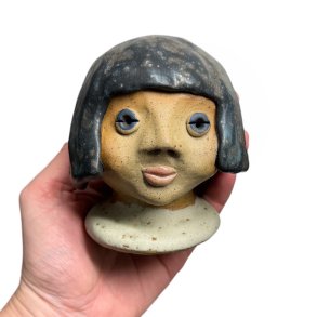 Damen med pagen - Keramik buste