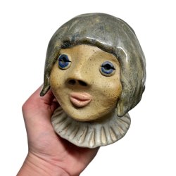 Damen med pagen - Keramik buste