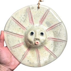 Sol -keramikfigur til vggen - Rosa strler