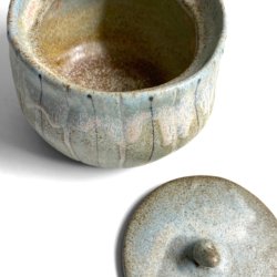 Unika lgkrukke - keramik - Grn rustik stribet