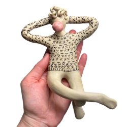 Bubblegum blsende fyr- hnge/ ligge keramik figur