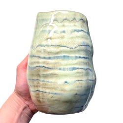 Blget - unika keramik vase - bl grn stribet