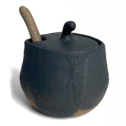 Sukkerskl - keramik lgkrukke med ske - Sort rustik
