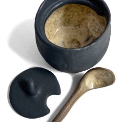 Sukkerskl - keramik lgkrukke med ske - Sort rustik