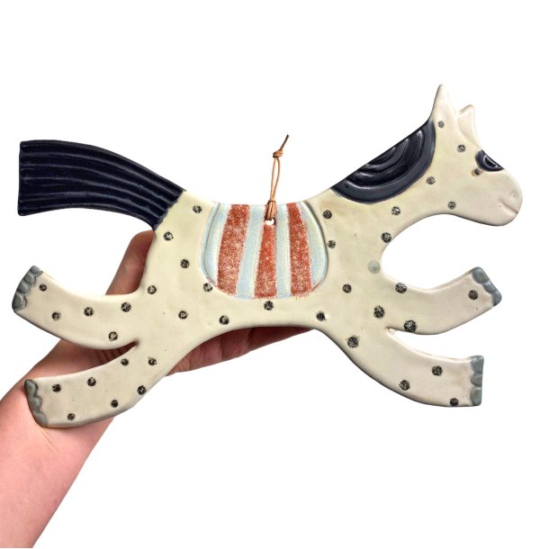 Cirkushest - Keramik vgophng - sort plet