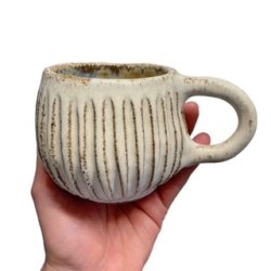 Stille stund - keramik kop - rillet creme rustik