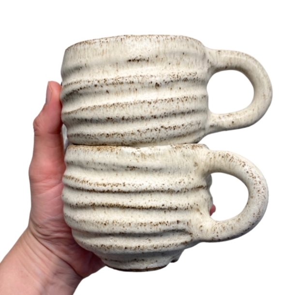 Hyggekop - keramik kop - creme rustik - vandret