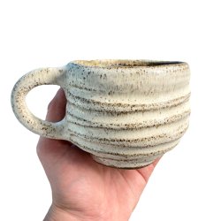 Hyggekop - keramik kop - creme rustik - vandret
