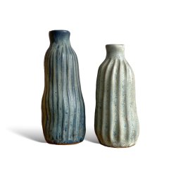 Organisk - keramik vase - Blgrn rillet