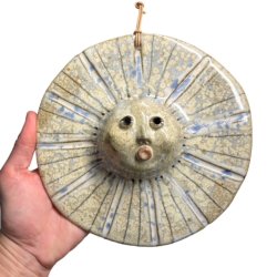 Sol -keramikfigur til vggen - Mrk krystal