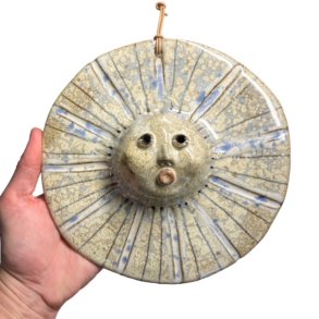 Sol -keramikfigur til vggen - Mrk krystal