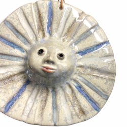 Sol -keramikfigur til vggen - multi bl strler