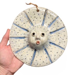 Sol - keramikfigur til vggen - prikker