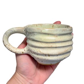 Hyggekop - keramik kop - creme rustik - Sart grn