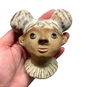 Pige med dut hr - keramik buste