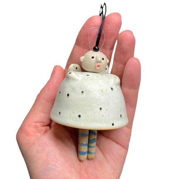 Engel - keramik klokke - lille prikket