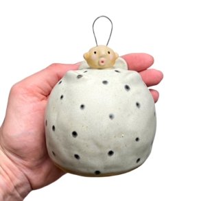 Kugle engel - keramik - lille prikket