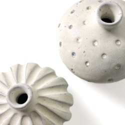 Lille srling - unika keramik vase - Creme prik