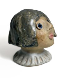 Damen med pagen - Keramik buste