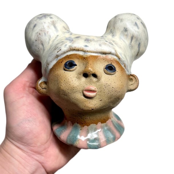 Pigen med dut hr - Keramik buste