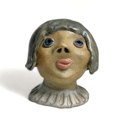 Damen med pagen - Keramik buste