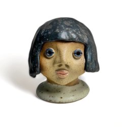 Damen med pagen - Keramik buste