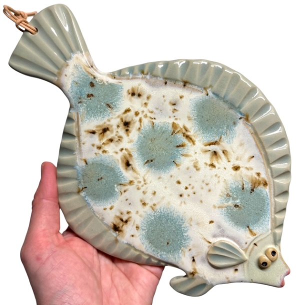 Gr�nsp�tte - keramik fladfisk til v�ggen