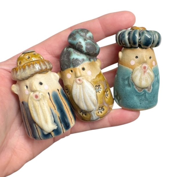 Tre vise mnd - keramikfigur st - lille