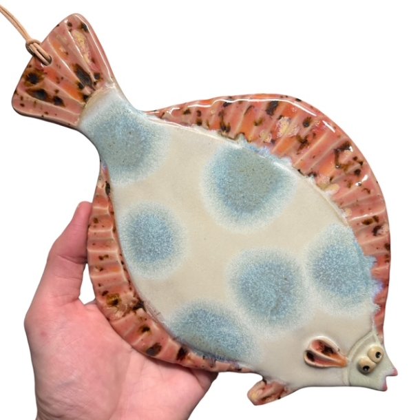 blgrnsptte - keramik fladfisk til vggen