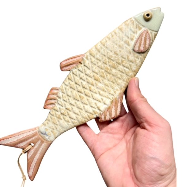 Lkker sild - keramik fisk til vggen - ternet