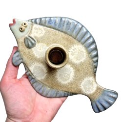 Fladfisk - keramik lysestage - Sand bl