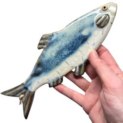 Lkker sild - keramik fisk til vggen - bl