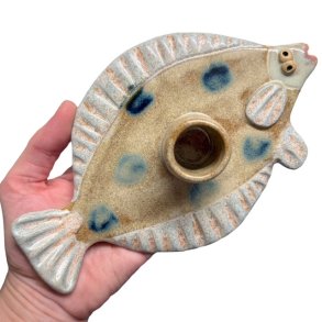 Fladfisk - keramik lysestage - Sand
