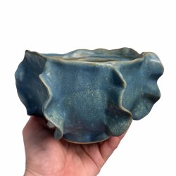 Med flser og strik - keramik krukke med lg