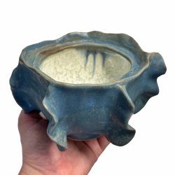 Med flser og strik - keramik krukke med lg