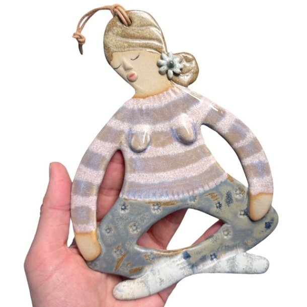 Yoga dame - keramik vgophng - Hanne