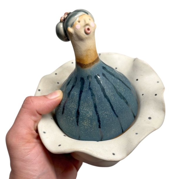 Prikker og flser- dame keramikkrukke med lg