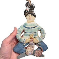 Strikker - keramik dame vgophng - Mette