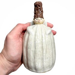 Engel med hjt hr - stor creme rillet 9