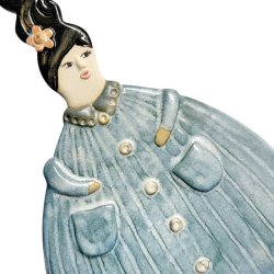 Dame med frakke - keramik vgkunst - Jeanette