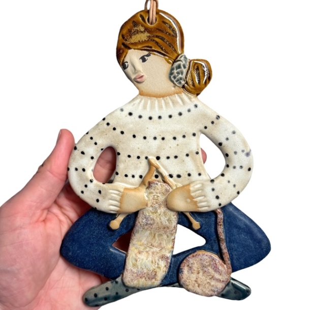 Strikker - keramik dame vgophng - Julia