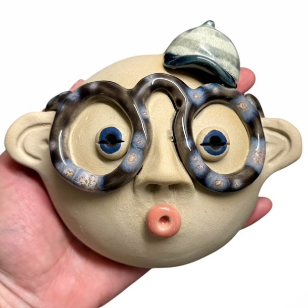 Hat og briller - keramik vgophng 16