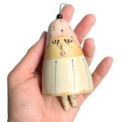 Finurlig klokke - keramikfigur - 98