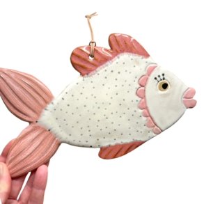 Fisk - keramik vgophng - lille pink prikket
